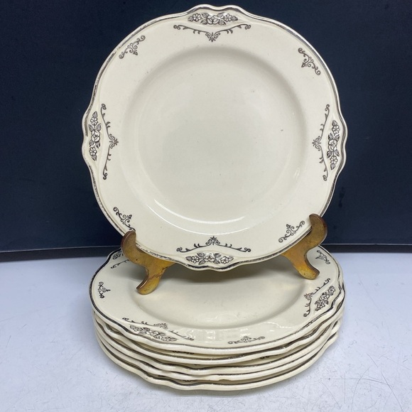 Homer Laughlin Silver Virginia Rose Patrician Bread and Butter Plates Set of Six - Picture 1 of 16